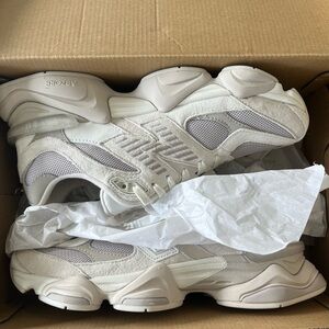 New Balance 9060 Moonbeam